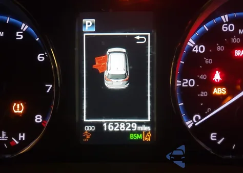 2016 Toyota Rav4 Limited z USA, uszkodzony, nr VIN 2T3DFREV1GW486199